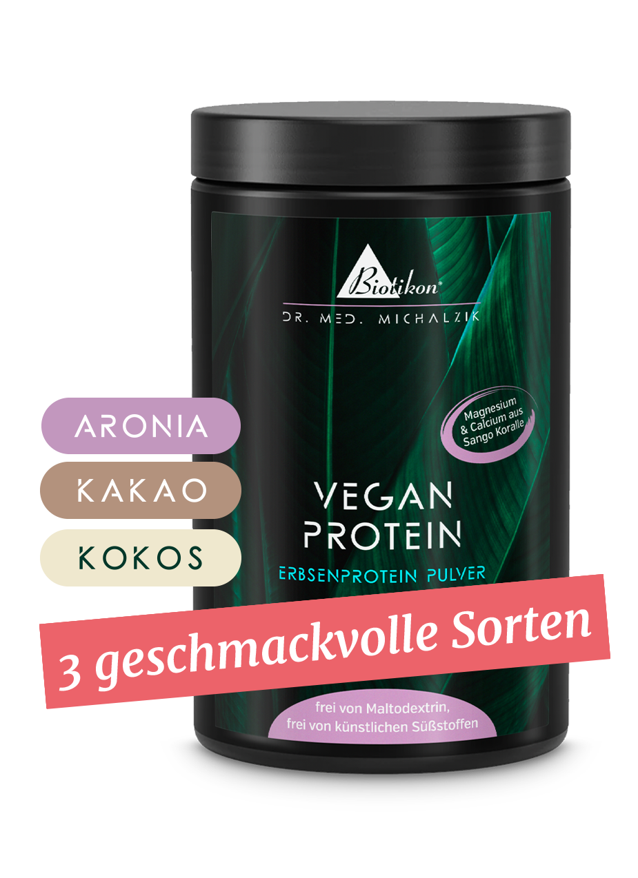 Bolsa blanca de proteínas vegetales en tres sabores: Aronia, Cacao, Coco, etiquetas moradas y negras.